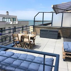Apartment Seaview Penthouse, Ostende